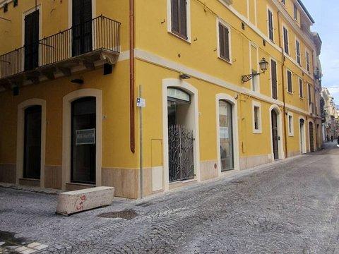 Appartamento in Piazza Sant'Agostino, Centro, Teramo