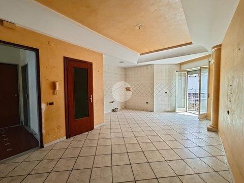 Trilocale in Via Libertini, 96, Caivano
