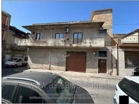 Appartamento in Via dei Vespri, 2, Mercato dei Fiori - Fiera Emaia, Vittoria