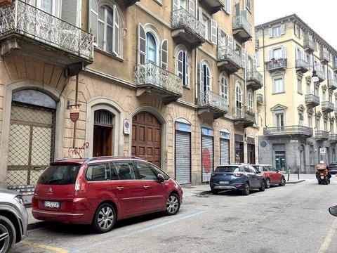 Monolocale in via Sant'Anselmo, 20, San Salvario, Torino