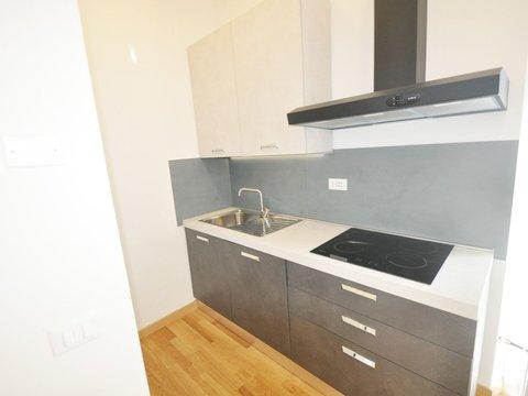 Quadrilocale in Via Sarzana, Migliarina - Bragarina, La Spezia