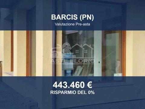 Trilocale in Via Roma, Barcis