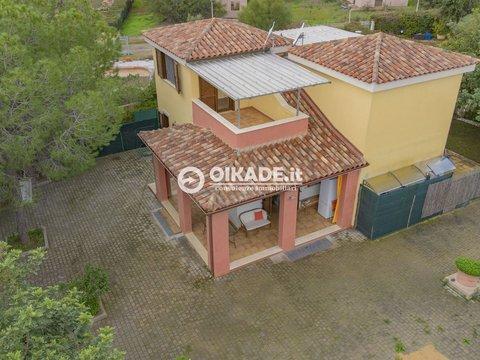 Casa indipendente in Via Cristoforo Colombo, Sarroch