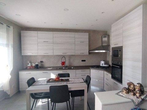 Casa indipendente in Via Napoli s.n.c, Avezzano