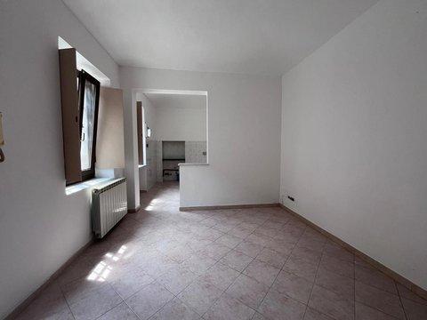 Trilocale in Via Rivalta, 16, Beinasco