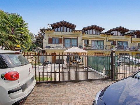Villetta a schiera in Via Privata Lago, 6 e, Valganna