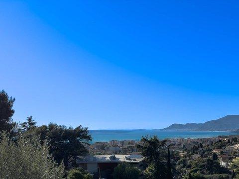 Villa in Via Coggiola, Via Romana, Bordighera