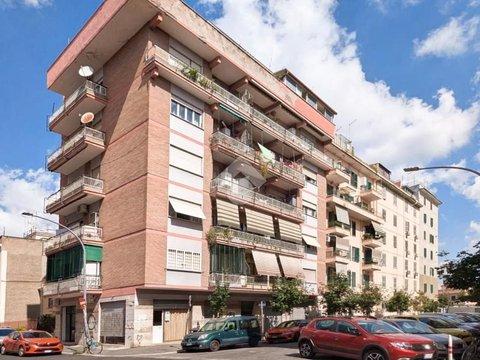 Bilocale in Via Giuseppe Cei, 16, Tor Pignattara, Roma
