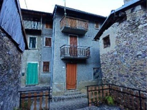 Bilocale in Via Oro, 10, Roncobello