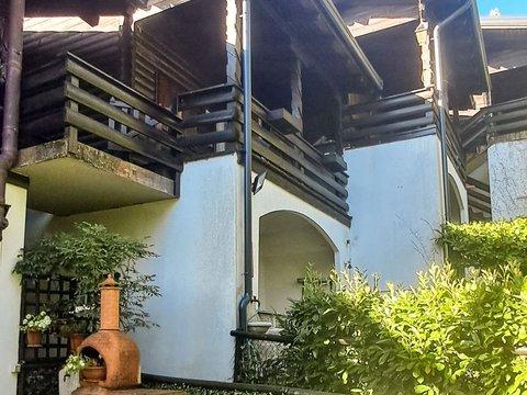 Appartamento su due piani in Via della Borella, 36, Lizzano in Belvedere