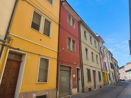 Casa indipendente in Via della Croce, 39, Centro Storico, Faenza