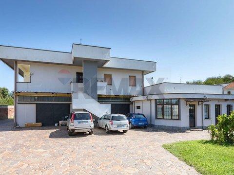 Casa indipendente in Via Sprelunga, 5, Seveso