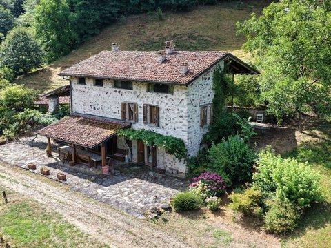 Villa in Località Pirle s.n.c, Vestone