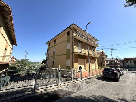 Appartamento in Via Arturo Toscanini, Zona Stadio - Liceo Scientifico - Viale Trento, Fermo