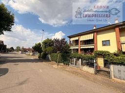 Trilocale in Via A. Toscanini, 15, Ceranova