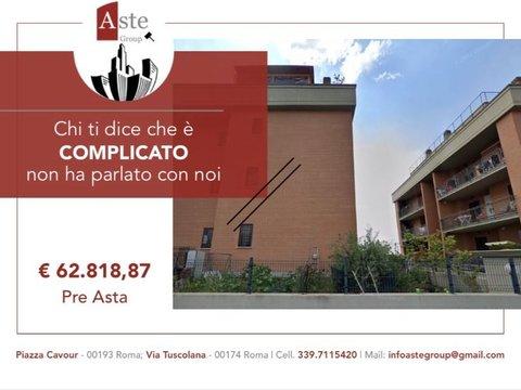 Trilocale in Via Balsorano, 44, Lunghezza - Villaggio Prenestino, Roma