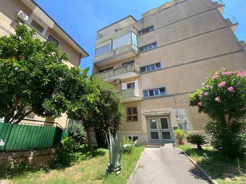 Quadrilocale in via Ernesto Ricci, 12, Soccavo, Napoli
