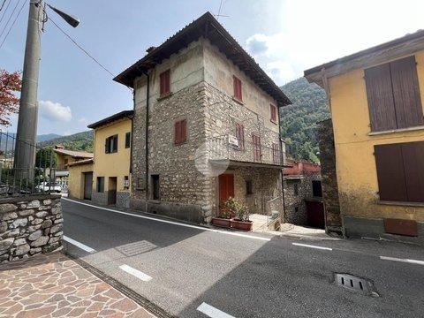 Casa indipendente in Via Villanova, 179, Adrara San Martino