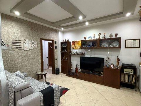 Trilocale in Viale Giovanni Amendola, Amendola - Pellico - Gasperi, Afragola