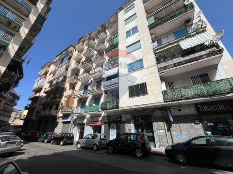 Appartamento in Piazza Giovanni XXIII, 2, Secondigliano, Napoli