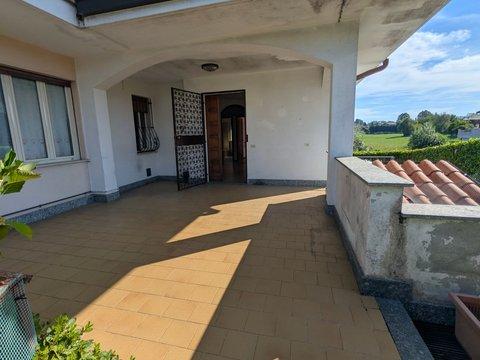 Appartamento su due piani in Via Aronco s.n.c, Via Sivo - Via Caduti, Castelletto sopra Ticino