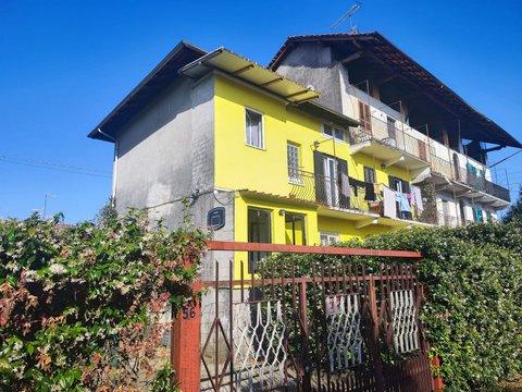 Casa indipendente in Via G. Verdi, 56, S. Croce - S. Marco - S. Stefano, Borgomanero