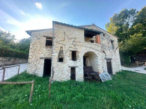 Casale/cascina in Via Fontanelle s.n.c, Colli sul Velino