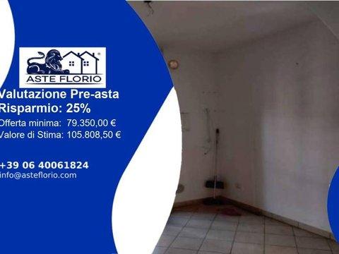 Bilocale in Via Balsorano, 44, Lunghezza - Villaggio Prenestino, Roma