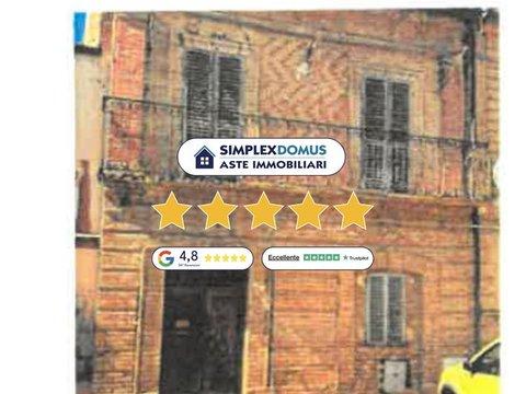 Appartamento in Via Adige, Pianella