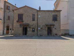Casa indipendente in Via San Magno, 84, Farnese
