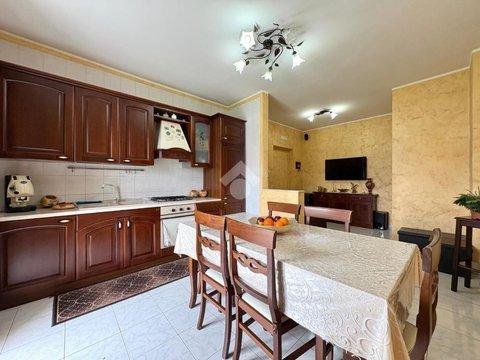 Trilocale in Corso Campano, 343, Qualiano
