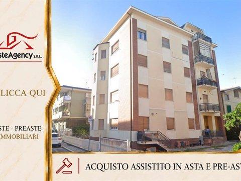 Trilocale in Via C. Battisti, 95, Centro, Martinsicuro