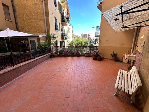 Appartamento in Via del Ponte all'Asse, 25, San Jacopino - Puccini, Firenze