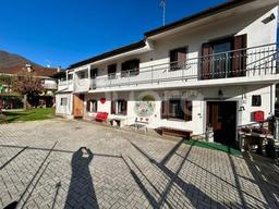 Casa indipendente in Borgo Molino, 7, Nimis