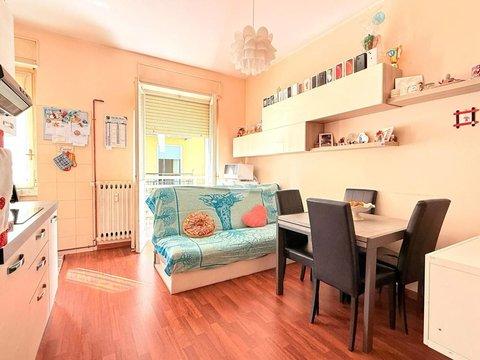 Trilocale in via Raffaello Sanzio, 10, Cassina Nuova, Bollate