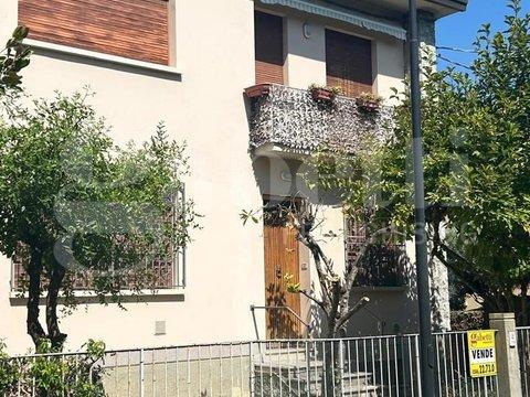 Casa indipendente in Via XXV Aprile, Riolo Terme