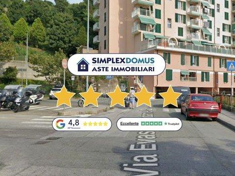 Trilocale in Via Evasio Montanella, Prà, Genova
