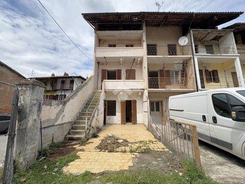 Casale/cascina in Via Capitano Saudino, 35, Caravino