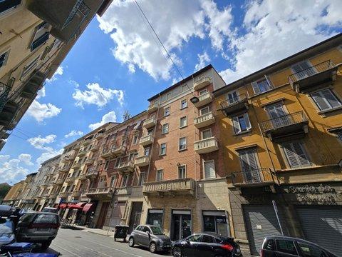 Trilocale in Via Monginevro, 26, Cenisia, Torino