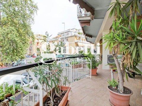 Quadrilocale in Via Michele Tenore, Centocelle, Roma