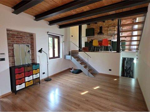 Casa indipendente in Via Piave s.n.c, Cazzago Brabbia