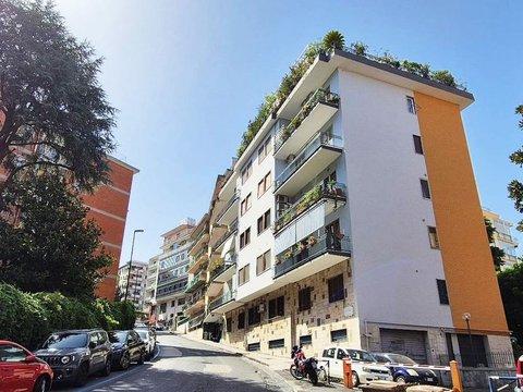 Bilocale in Via San Domenico, Vomero, Napoli
