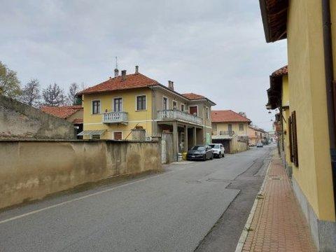 Villetta a schiera in Via Umberto I, 80 -92, Trofarello