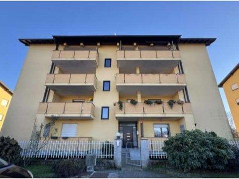 Trilocale in Via Mora e Gibin, 98, S. Croce - S. Marco - S. Stefano, Borgomanero