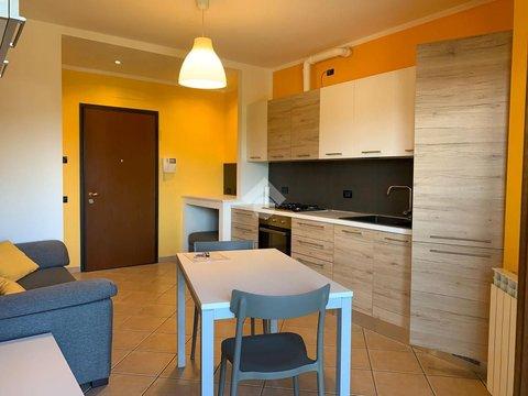 Bilocale in Via Isonzo, 26, Lonate Pozzolo