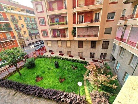 Quadrilocale in Via Tito Vignoli, 42, Lorenteggio - Giambellino, Milano