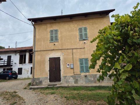 Casa di paese in Regione Crocetta, 13, Villafranca d'Asti