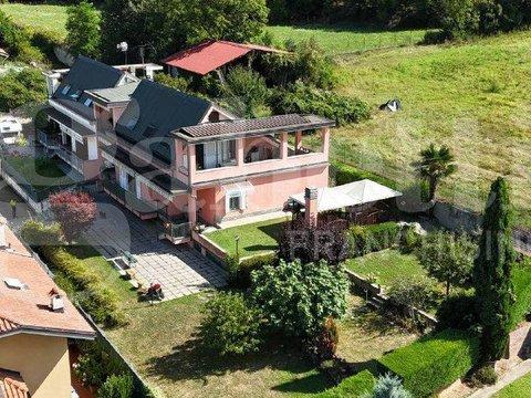 Villa in Via Umberto I, 142, Trofarello