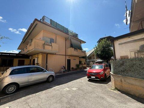 Bilocale in Via Nomentana, 103, Mentana