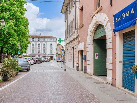 Casa indipendente in Via Trieste, Centro Storico, Brescia